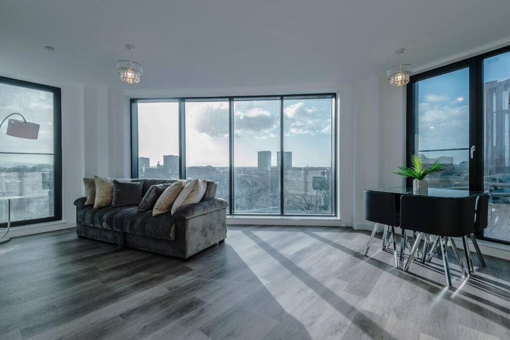 Stunning 2-Bed Premium Apartment - Free Wi-Fi بريستون المظهر الخارجي الصورة